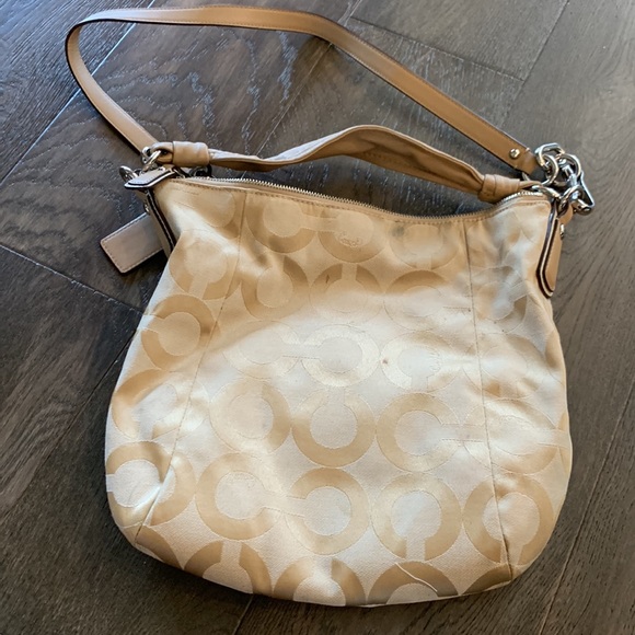 Tan/Cream Coach Handbag - Picture 2 of 8